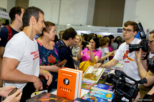 BookArsenal2019 25.jpg